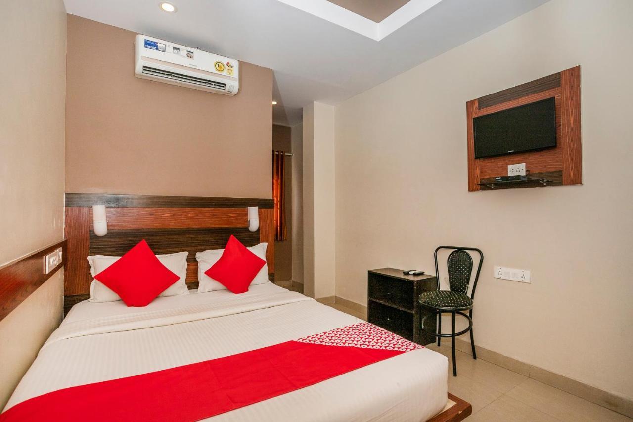 Oyo 436 Emirates Suites Bangalore Ngoại thất bức ảnh